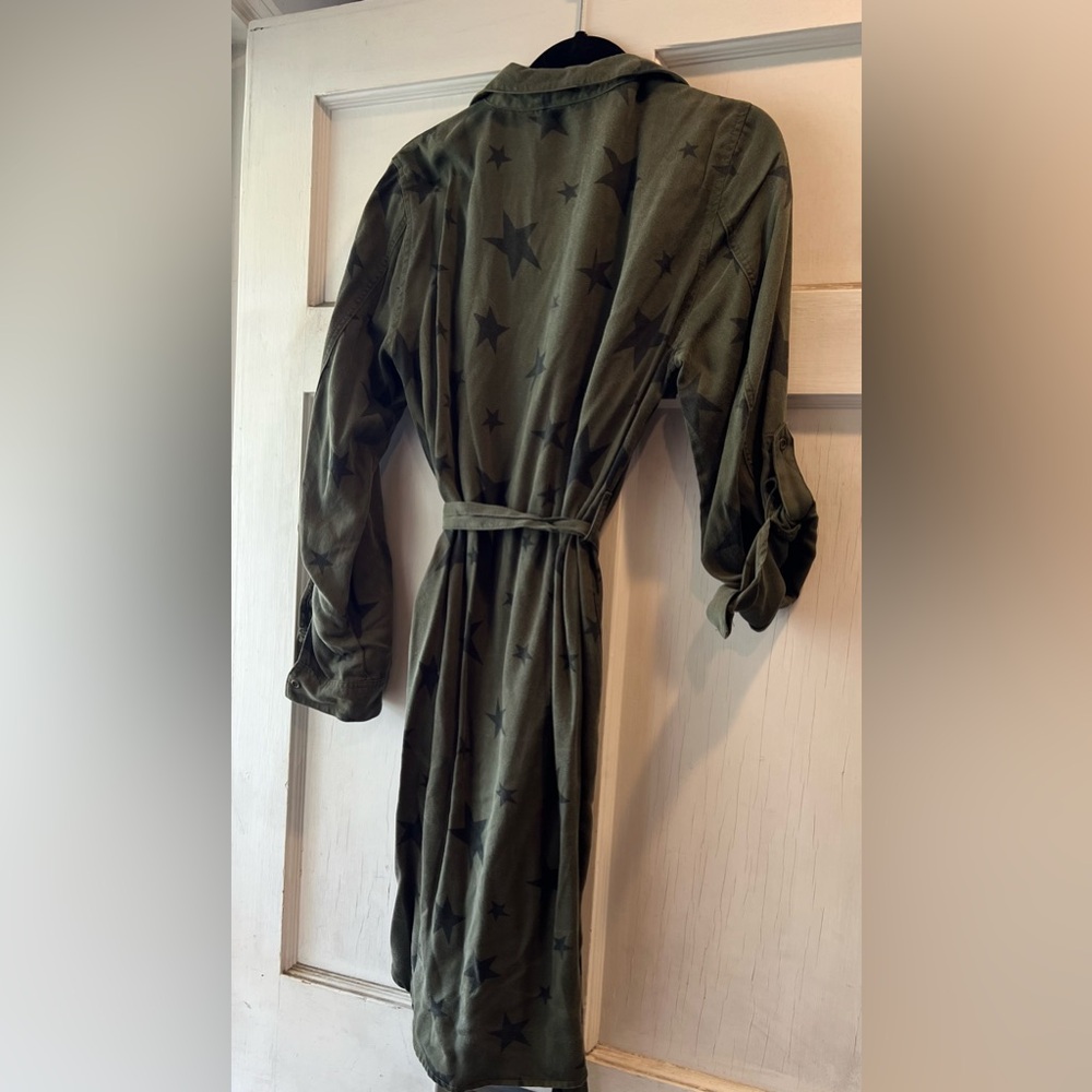 NWT Olive Star Printed Shirt Dress - L - Picture 2 of 3